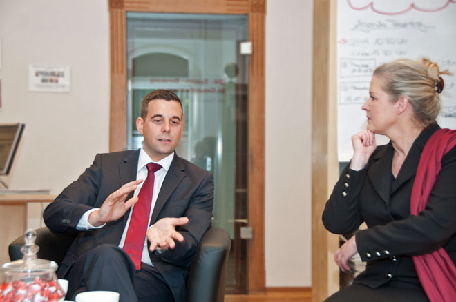 Herr Hartmann im Interview zu \"Effiziente Pflegedokumentation und Pflegeplanung für das moderne Altenheim / Pflegedienst\"